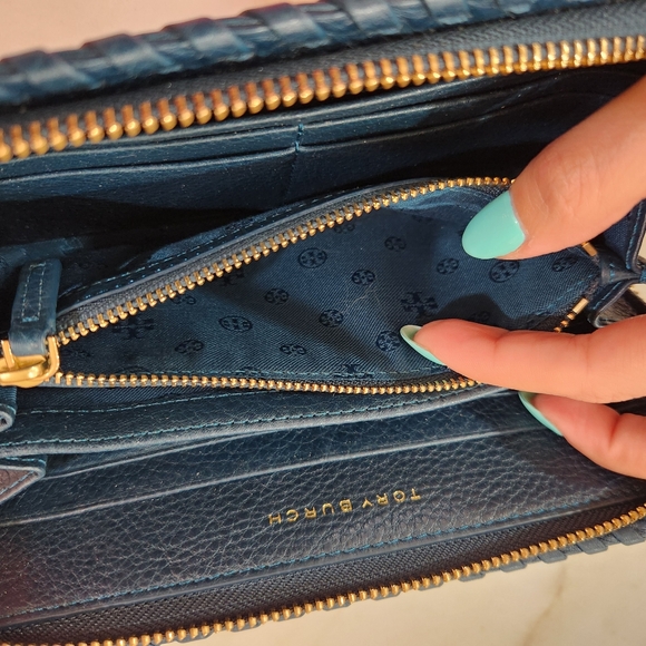 Tory Burch Marion Slouchy Tote Hudson Bay/ Navy Pebbled Leather - Picture 10 of 14